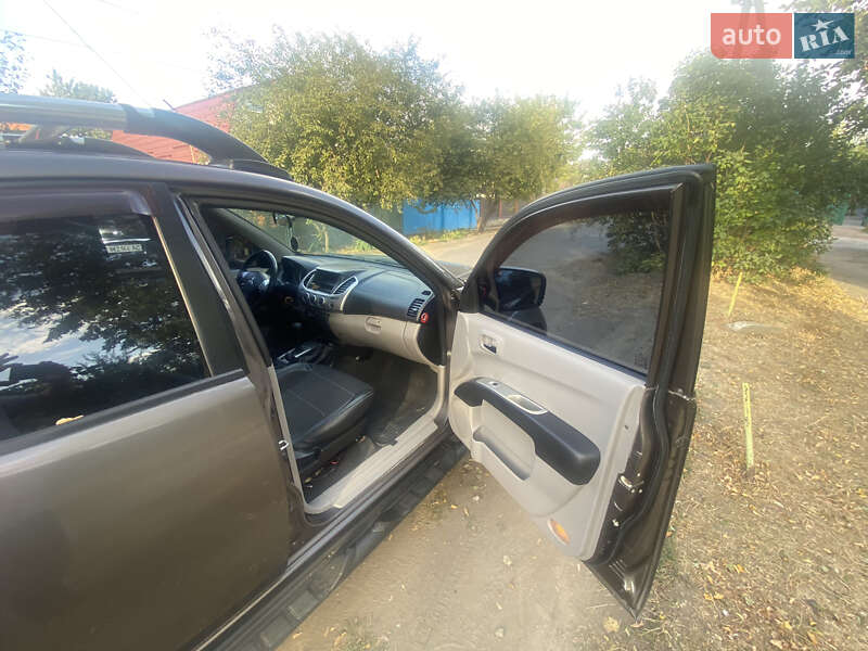 Пікап Mitsubishi L 200 2011 в Сумах