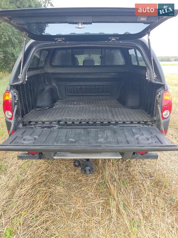 Пикап Mitsubishi L 200 2007 в Киеве
