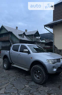 Пікап Mitsubishi L 200 2008 в Микуличині