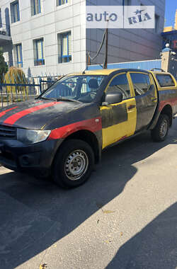 Пікап Mitsubishi L 200 2012 в Києві