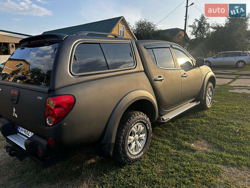 Пикап Mitsubishi L 200 2011 в Сумах