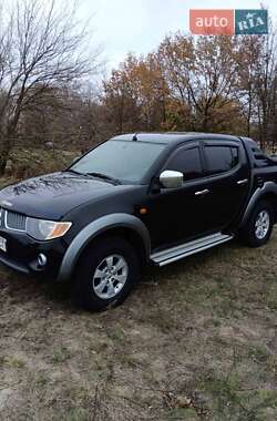 Пикап Mitsubishi L 200 2008 в Хороле