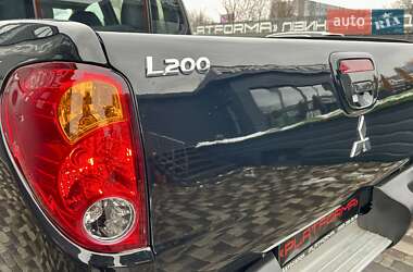 Пикап Mitsubishi L 200 2009 в Киеве