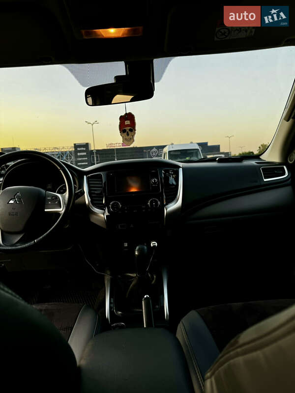 Пікап Mitsubishi L 200 2016 в Києві