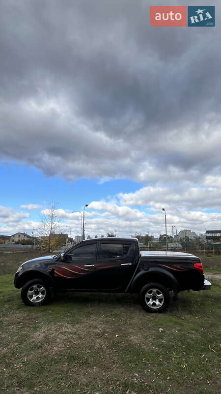 Пикап Mitsubishi L 200 2007 в Киеве
