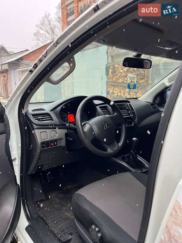 Пикап Mitsubishi L 200 2017 в Сколе