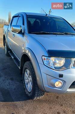 Пикап Mitsubishi L 200 2011 в Подольске