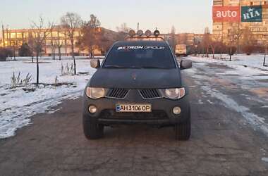 Пікап Mitsubishi L 200 2007 в Горішніх Плавнях