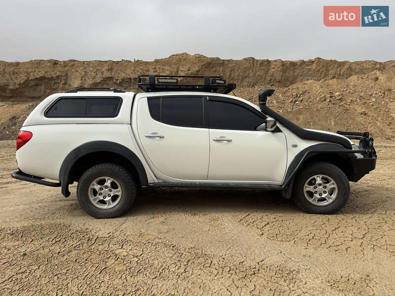 Пикап Mitsubishi L 200 2011 в Вознесенске