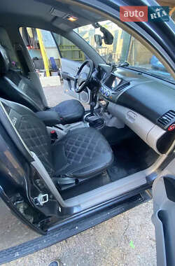 Пикап Mitsubishi L 200 2008 в 