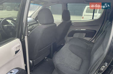 Пікап Mitsubishi L 200 2011 в 
