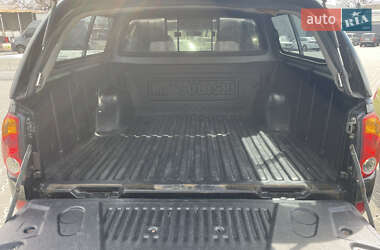 Пікап Mitsubishi L 200 2011 в 