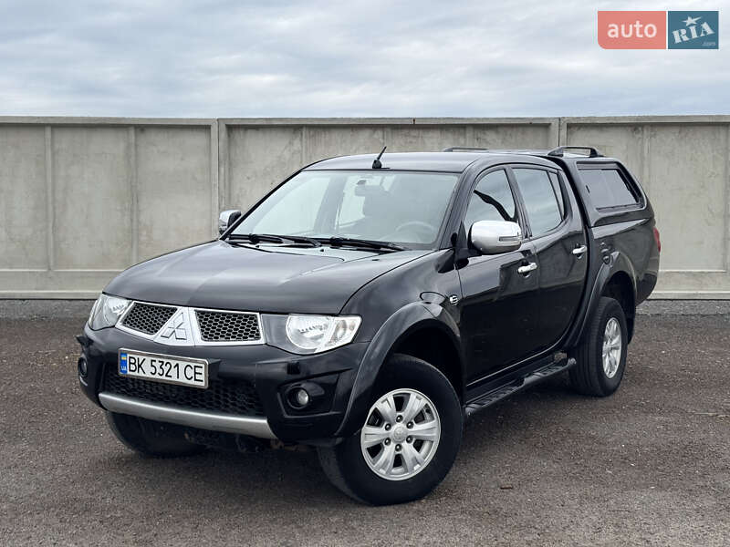 Пикап Mitsubishi L 200 2013 в Сарнах