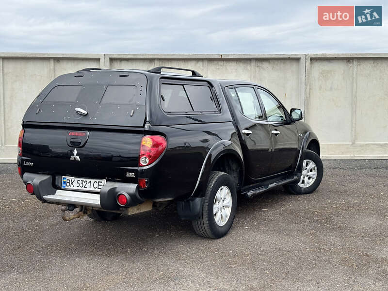 Пикап Mitsubishi L 200 2013 в Сарнах