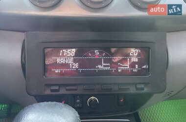 Пікап Mitsubishi L 200 2012 в 