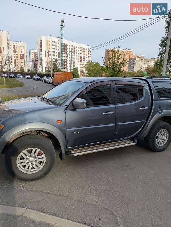 Пикап Mitsubishi L 200 2007 в Вишневом