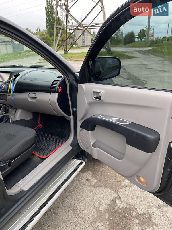 Пікап Mitsubishi L 200 2008 в Здолбуніві