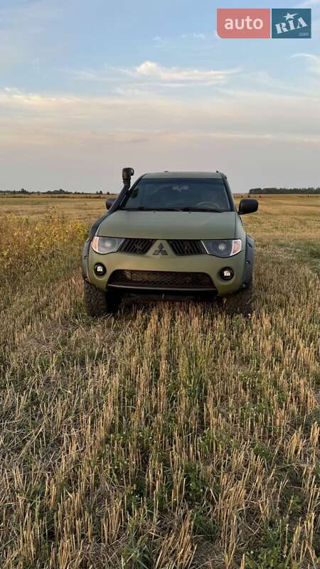 Пікап Mitsubishi L 200 2008 в 