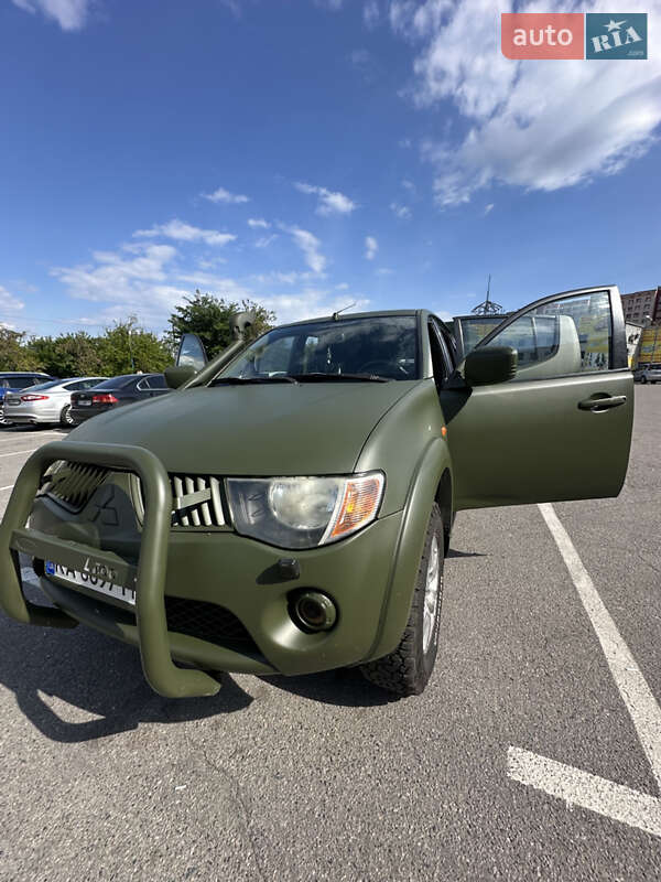 Пікап Mitsubishi L 200 2006 в 