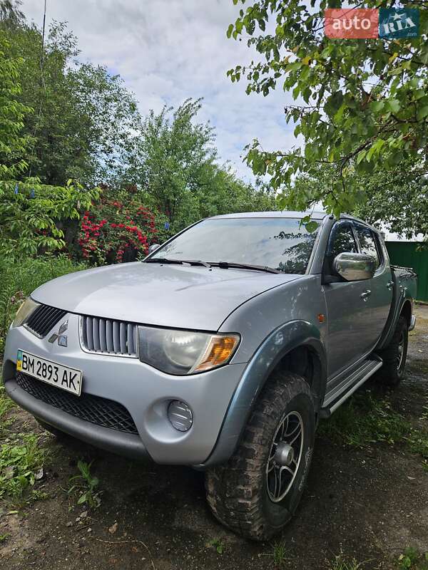 Mitsubishi L 200 2008