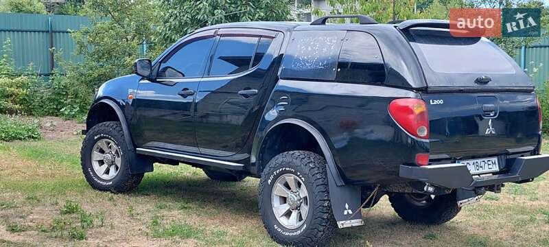 Пикап Mitsubishi L 200 2007 в Новояворовске