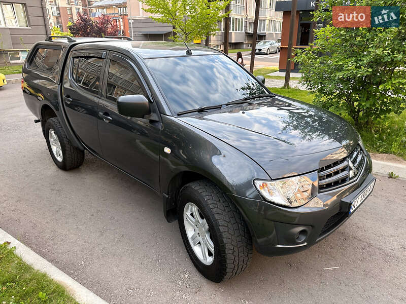 Пикап Mitsubishi L 200 2013 в Киеве