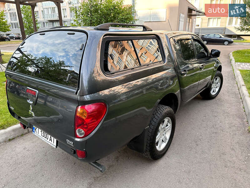 Пикап Mitsubishi L 200 2013 в Киеве