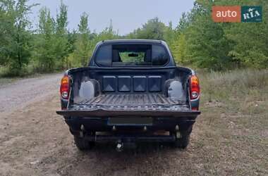 Пікап Mitsubishi L 200 2006 в Дніпрі