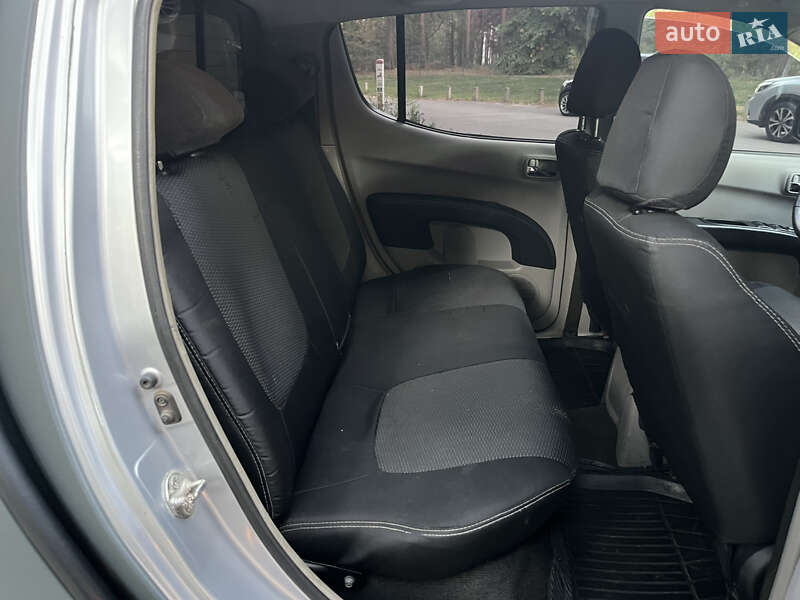 Пикап Mitsubishi L 200 2007 в Новомосковске