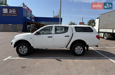 Пикап Mitsubishi L 200 2012 в 