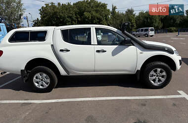 Пикап Mitsubishi L 200 2012 в 