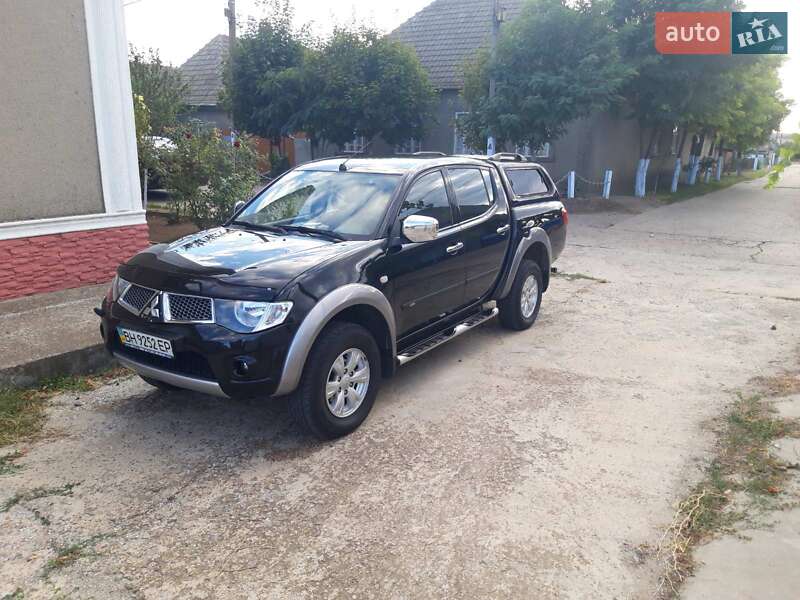 Пикап Mitsubishi L 200 2011 в Сарате