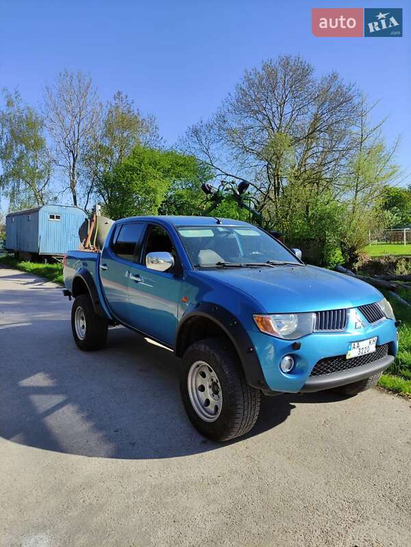 Пикап Mitsubishi L 200 2008 в Ужгороде фото 2 Пикап Mitsubishi L 200 2008 в Ужгороде