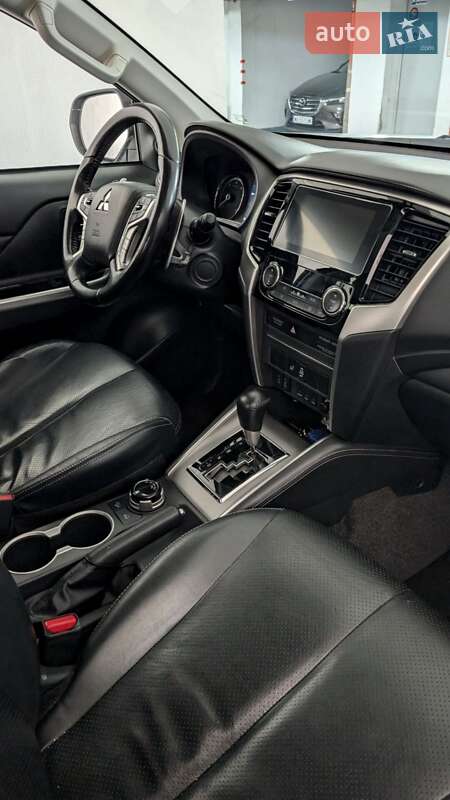 Пикап Mitsubishi L 200 2019 в Киеве