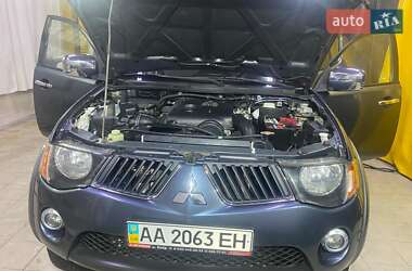 Пикап Mitsubishi L 200 2007 в 