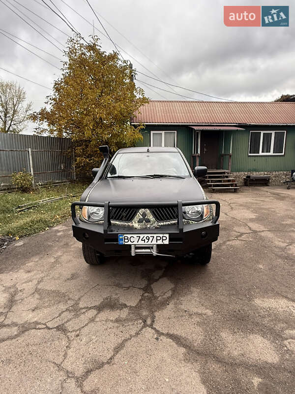 Пикап Mitsubishi L 200 2008 в Житомире фото 5 Пикап Mitsubishi L 200 2008 в Житомире