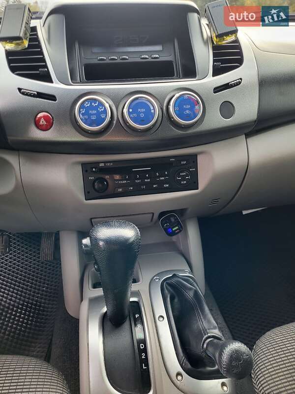Пікап Mitsubishi L 200 2008 в Ізюмі фото 5 Пікап Mitsubishi L 200 2008 в Ізюмі