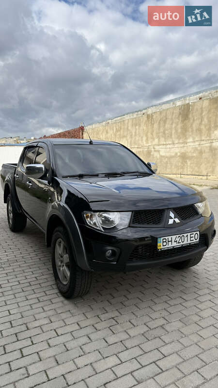 Пикап Mitsubishi L 200 2013 в Одессе