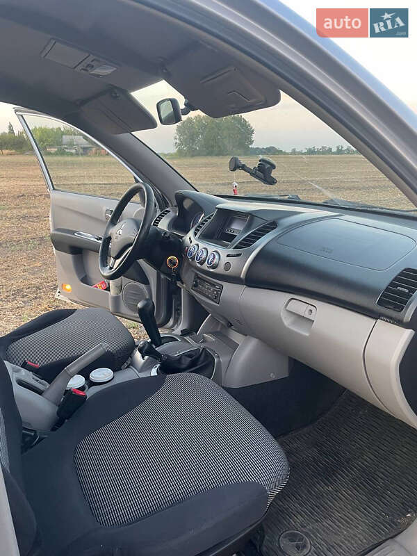 Пикап Mitsubishi L 200 2008 в Глобине фото 13 Пикап Mitsubishi L 200 2008 в Глобине