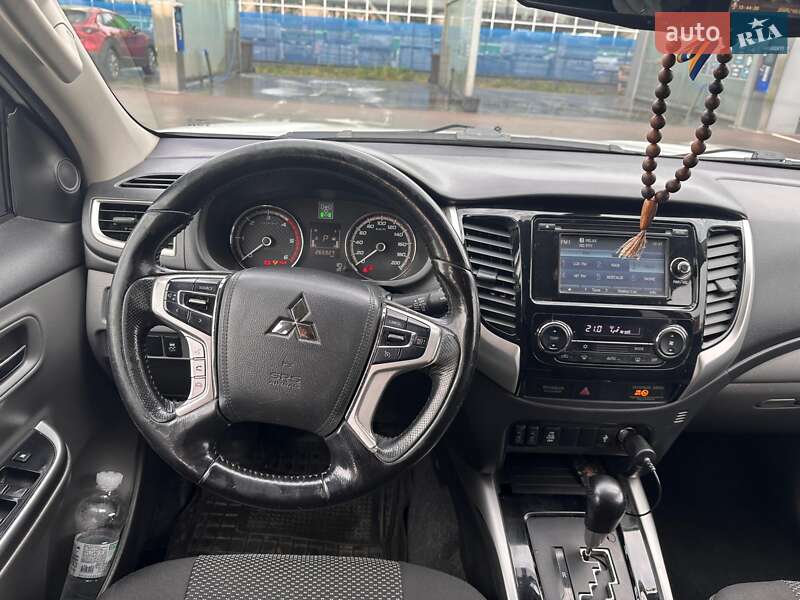Пикап Mitsubishi L 200 2017 в Борисполе фото 8 Пикап Mitsubishi L 200 2017 в Борисполе