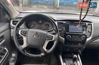 Пікап Mitsubishi L 200 2017 в  фото 8 Пікап Mitsubishi L 200 2017 в