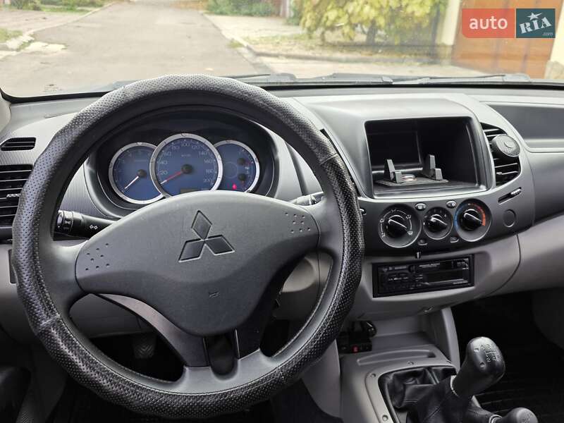 Пикап Mitsubishi L 200 2007 в Одессе фото 13 Пикап Mitsubishi L 200 2007 в Одессе