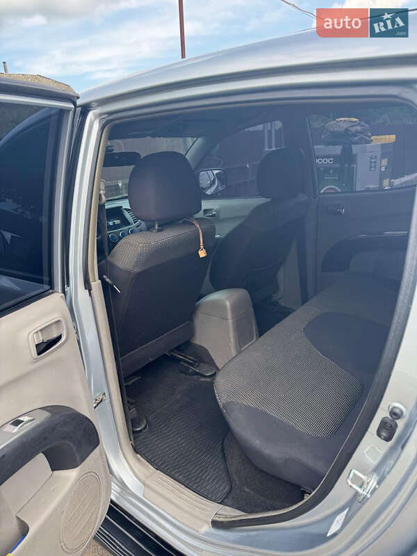 Пікап Mitsubishi L 200 2008 в Києві