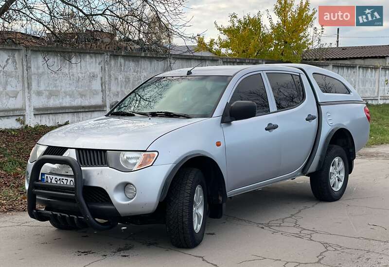 Пикап Mitsubishi L 200 2008 в Житомире фото 2 Пикап Mitsubishi L 200 2008 в Житомире