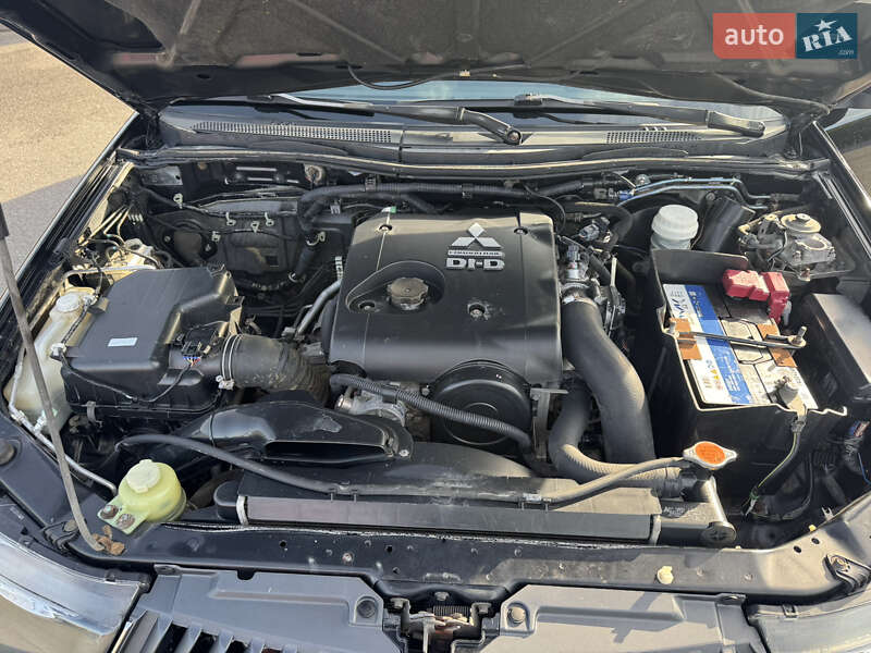 Пикап Mitsubishi L 200 2007 в Киеве