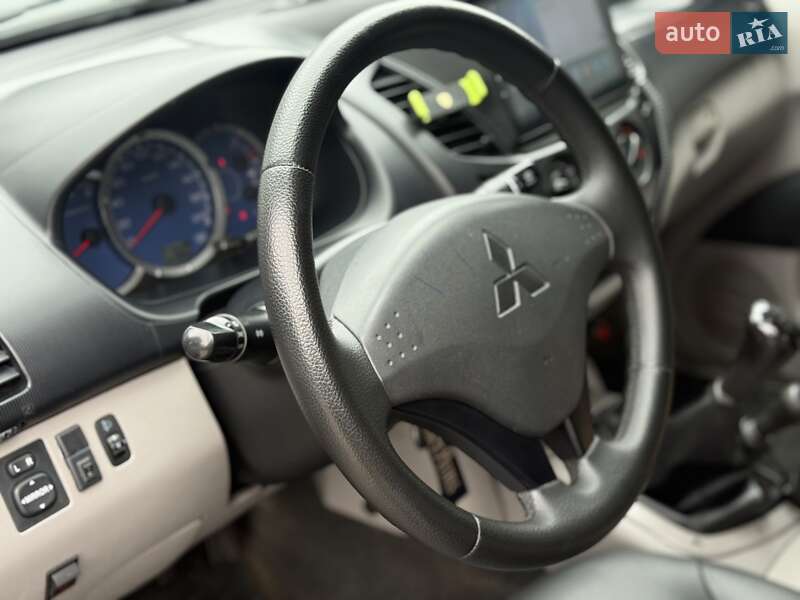 Пикап Mitsubishi L 200 2007 в Киеве фото 15 Пикап Mitsubishi L 200 2007 в Киеве