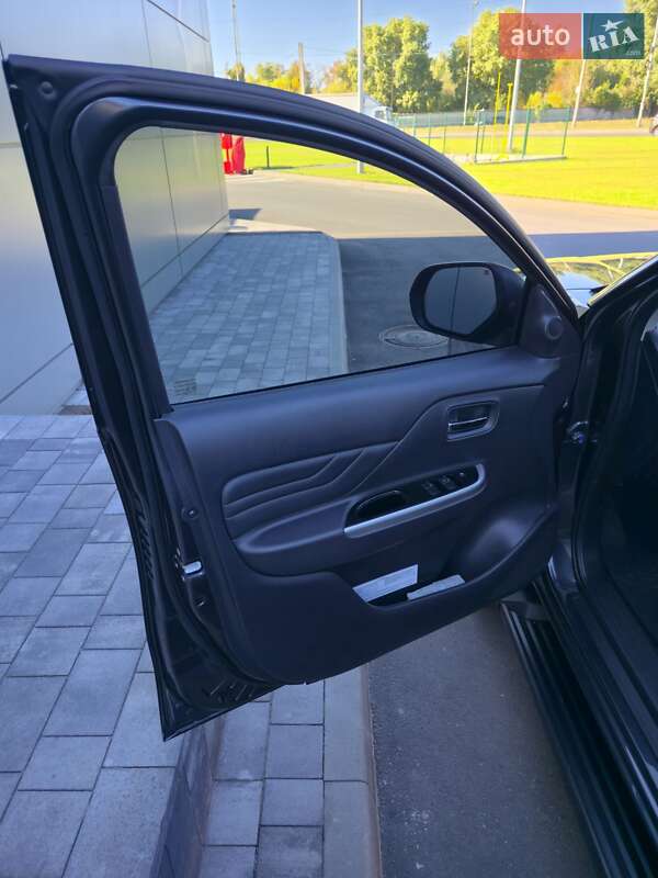 Пікап Mitsubishi L 200 2024 в Олександрії фото 18 Пікап Mitsubishi L 200 2024 в Олександрії