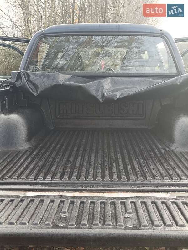 Пикап Mitsubishi L 200 2004 в Конотопе фото 7 Пикап Mitsubishi L 200 2004 в Конотопе