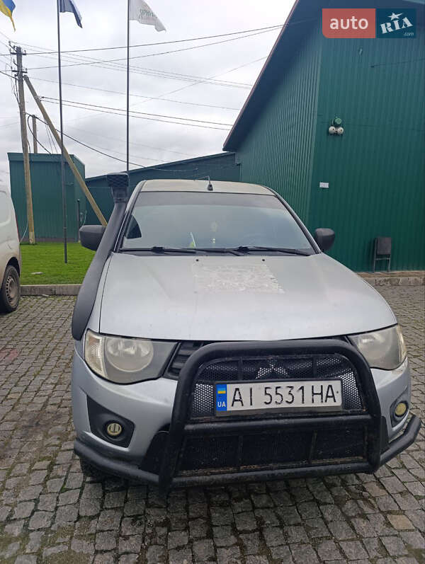 Пікап Mitsubishi L 200 2013 в Броварах фото 4 Пікап Mitsubishi L 200 2013 в Броварах