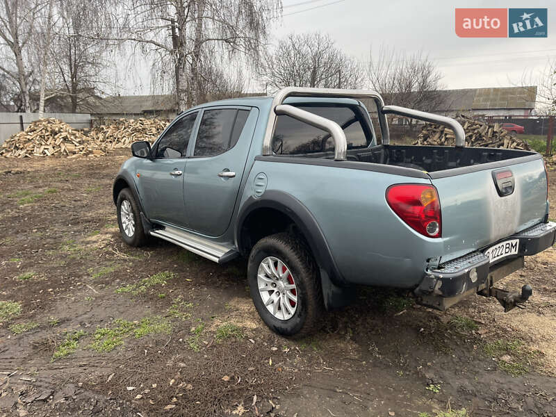 Пікап Mitsubishi L 200 2007 в Ніжині